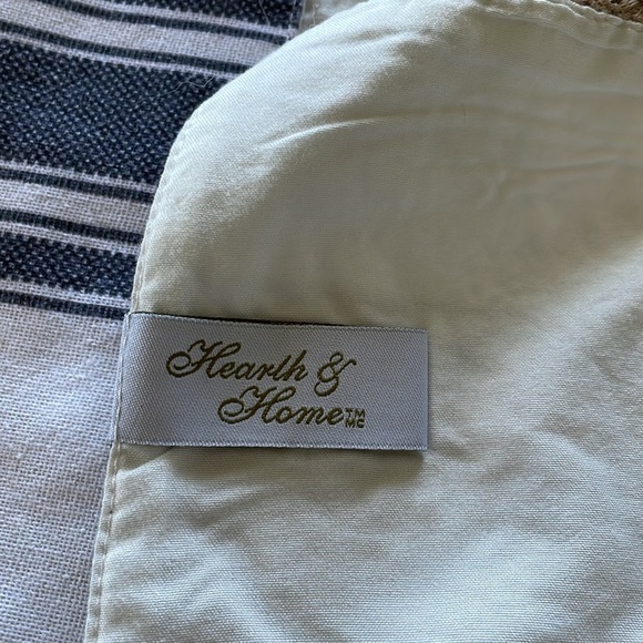 Hearth and home placemats. Blue & white striped. Braided twine detail. Lot of 2. - Picture 4 of 5